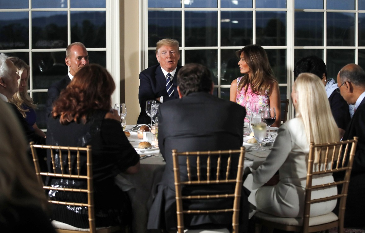 Встреча в Национальном гольф-клубе Трампа (AP Photo/Carolyn Kaster)